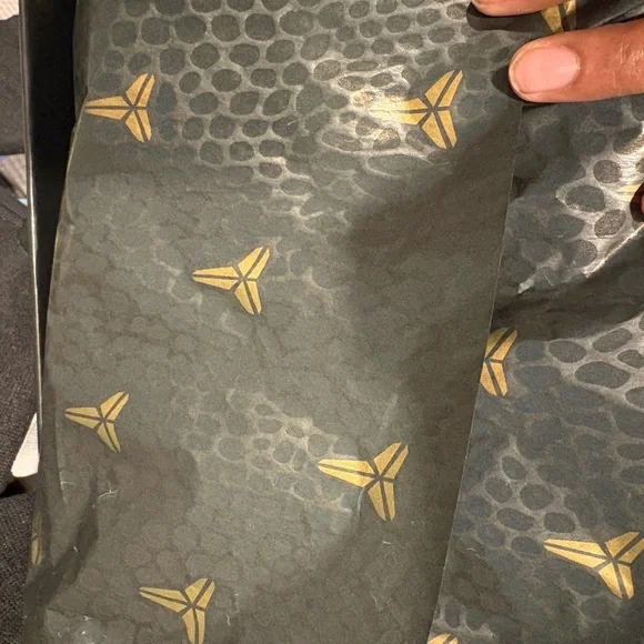 Nike Kobe 9 EM Low Protro "China" sneakers - Picture 12 of 14